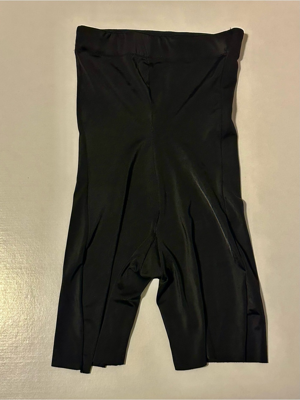 ASSETS by Spanx High-Waist Mid-Thigh Shaping Short Black Small